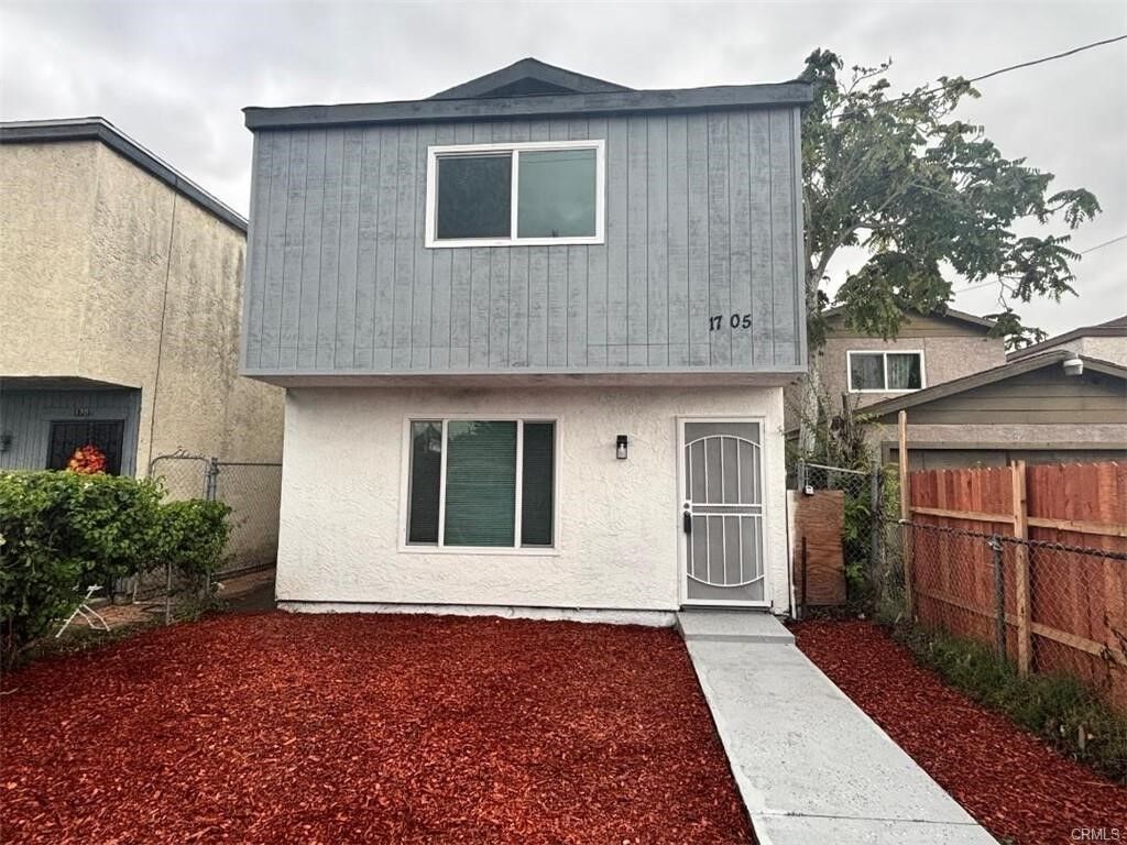 Property Photo:  1705 E 111th Place  CA 90059 