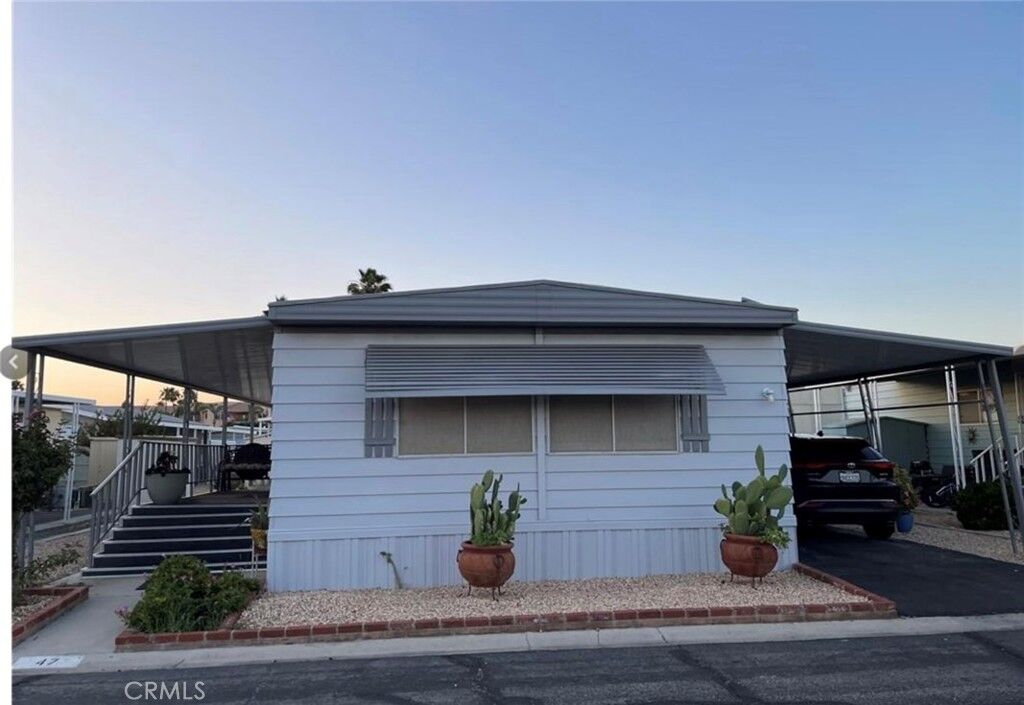 Property Photo:  2205 W Acacia Avenue 47  CA 92545 