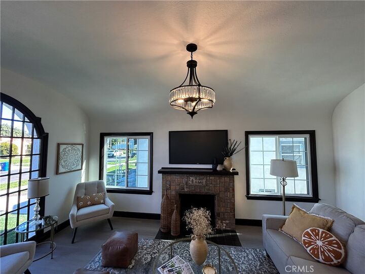 Property Photo:  1636 W 70th  CA 90047 