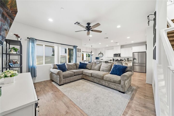 Property Photo:  41250 Winterberry Street  CA 92562 