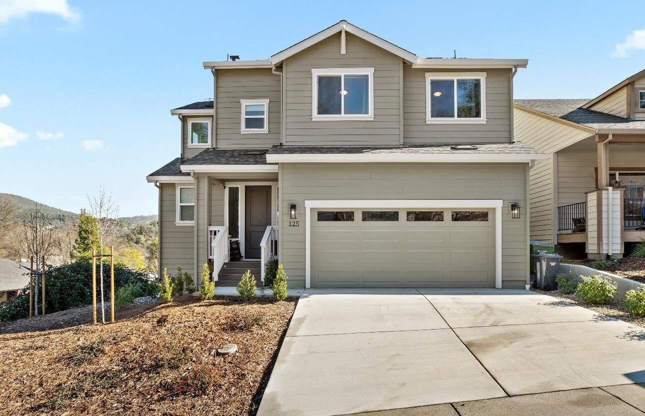 Property Photo:  125 Cottage Court  CA 95370 