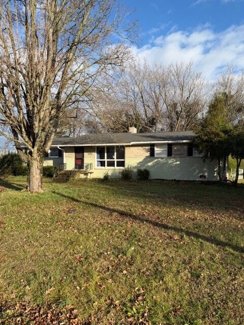 Property Photo:  103 W Meade Dr  TN 37087 