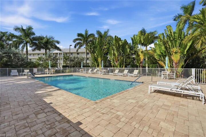Property Photo:  3021 Sandpiper Bay Cir E303  FL 34112 