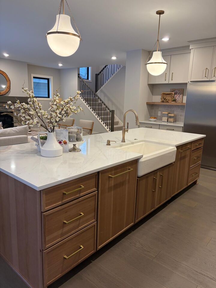 Property Photo:  5821 Ashcroft Avenue  MN 55424 