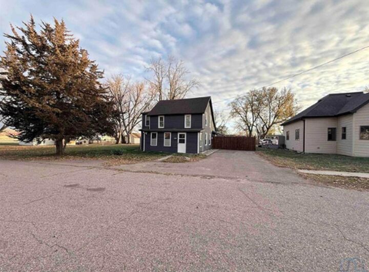 Property Photo: 320 Webster St. IA 51038