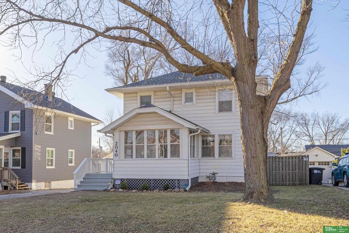 Property Photo:  2040 N 50 Avenue  NE 68104 
