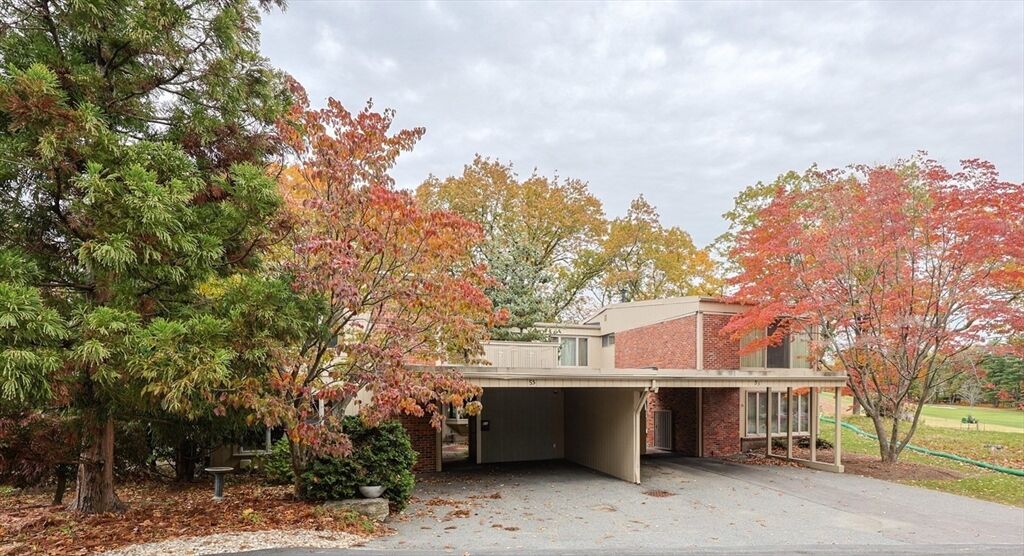 Property Photo:  55 Fairgreen Place 55  MA 02467 