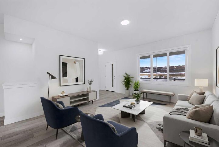 Property Photo:  526 Wolf Willow Boulevard SE  AB T2X 5P7 