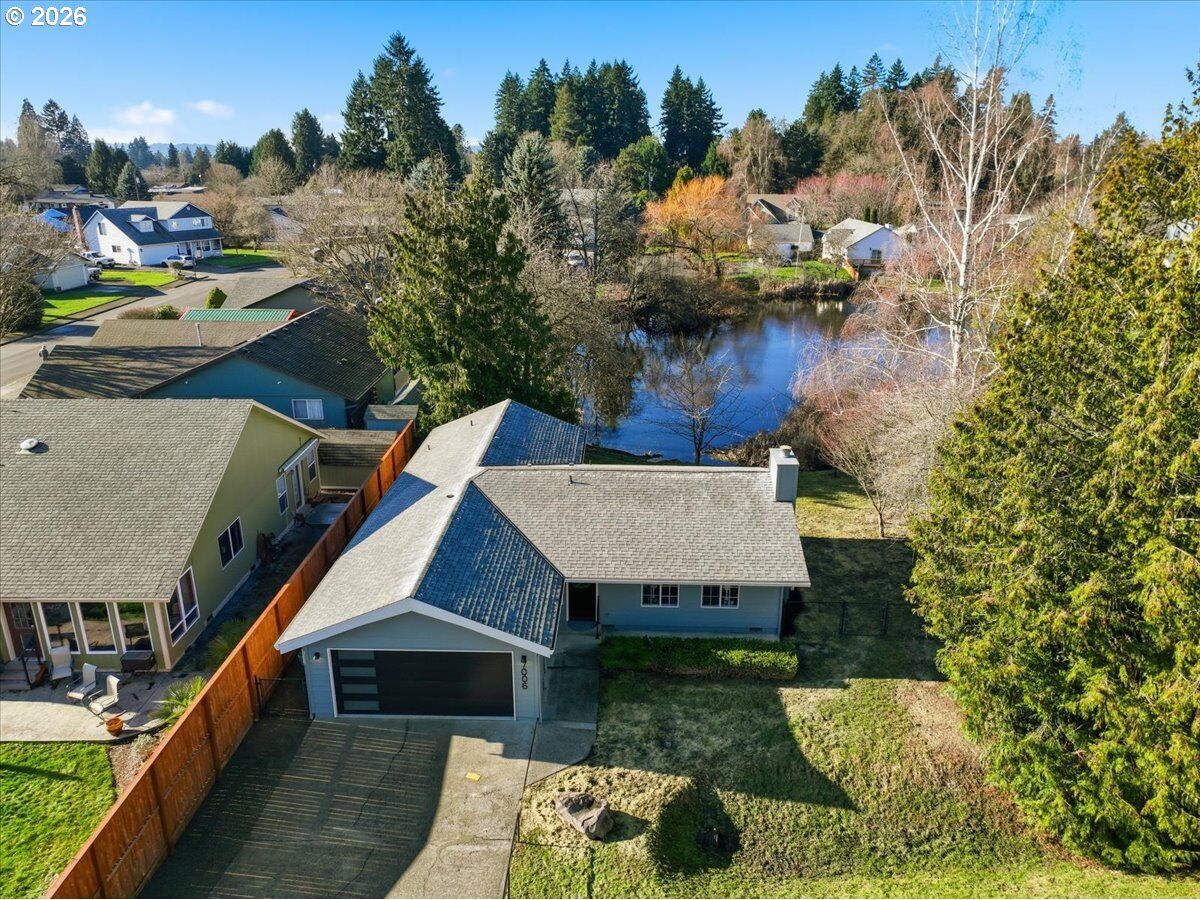 Property Photo:  7006 NE 2nd Ave  WA 98665 