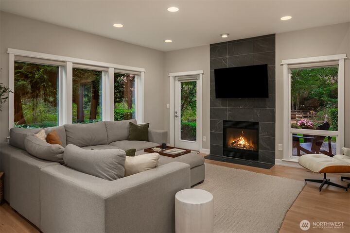 Property Photo:  10012 NE 37th Court  WA 98033 