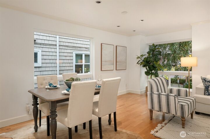 Property Photo:  1929  42nd Avenue E B  WA 98112 