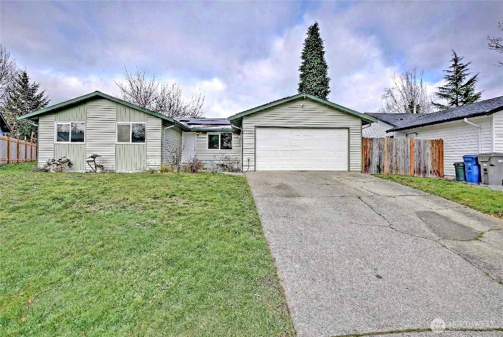 Property Photo:  10726  20th Place W  WA 98204 
