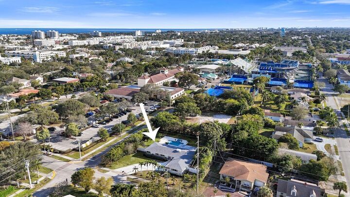 Property Photo:  200 NW 2nd Street  FL 33444 