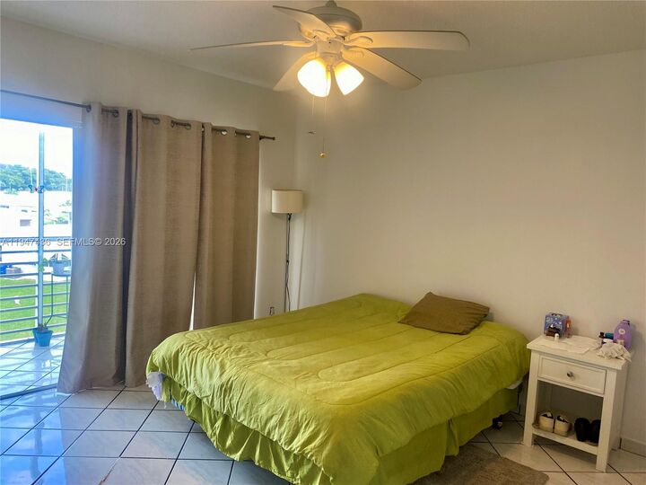 Property Photo:  2309 Park Ln 304  FL 33021 