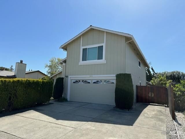 Property Photo: 1411 Klamath Drive CA 94585