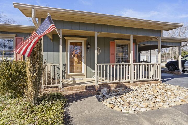 Property Photo:  116 Goldenrod Lane  SC 29369 