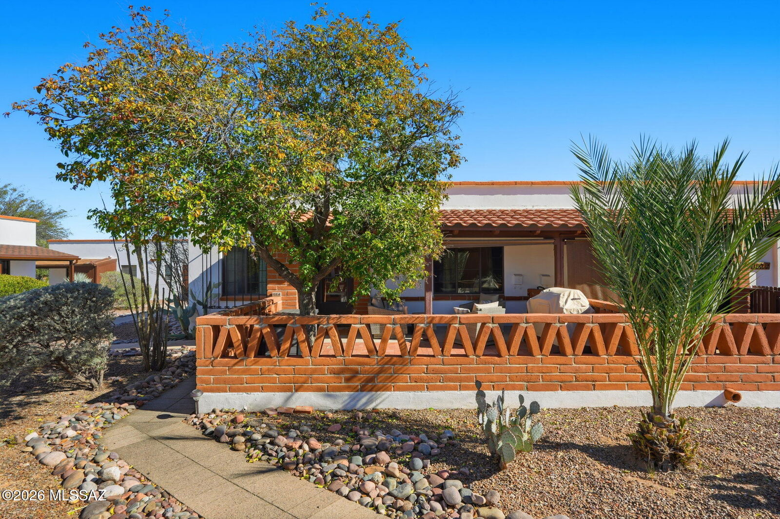 Property Photo:  103 S Paseo Quinta  AZ 85614 