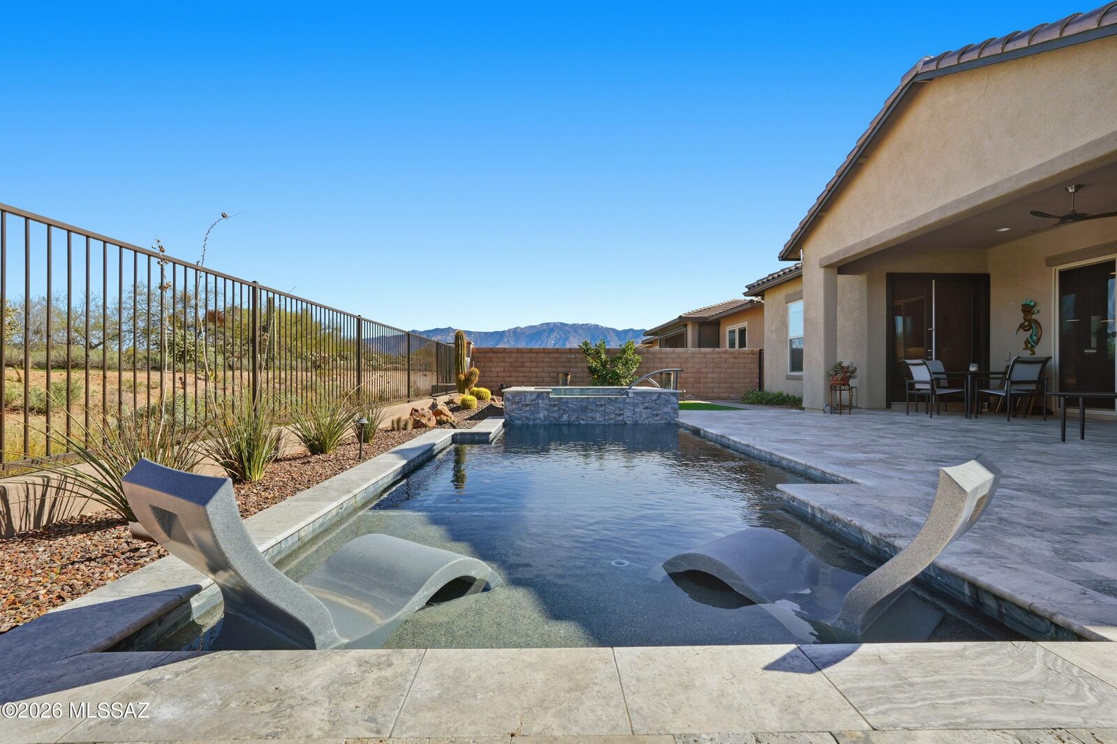 Property Photo:  360 W Saguaro Arm Trail  AZ 85755 