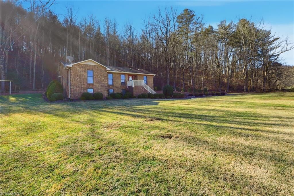 Property Photo:  753 Arbor Grove Church Road  NC 28651 