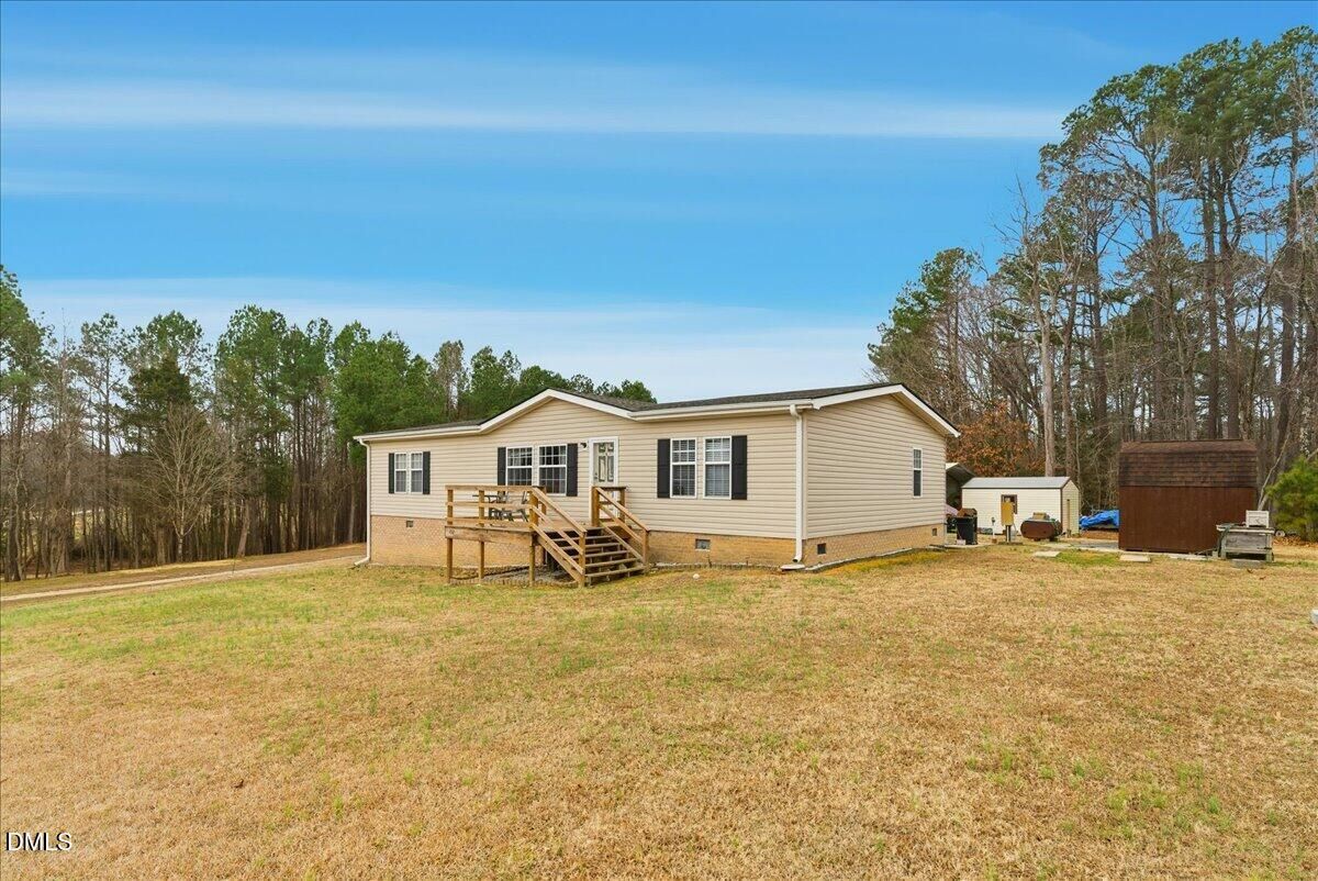 Property Photo:  152 Leisure Lane  NC 27553 