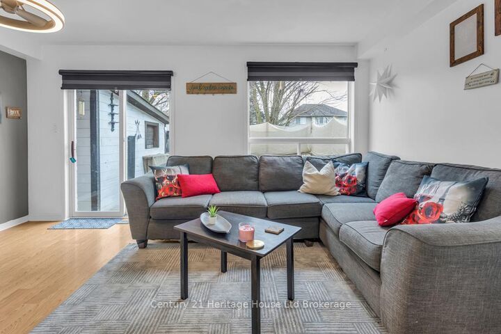 Property Photo:  23 Tulip Drive  ON N4G 5S5 