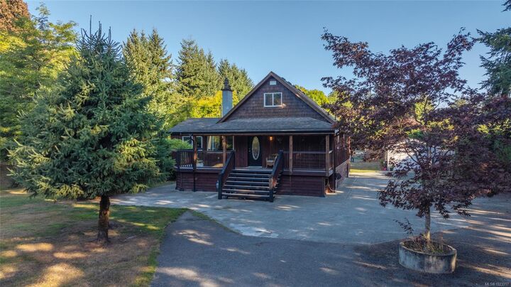 Property Photo: 2993 River Rd BC V0R 1K3