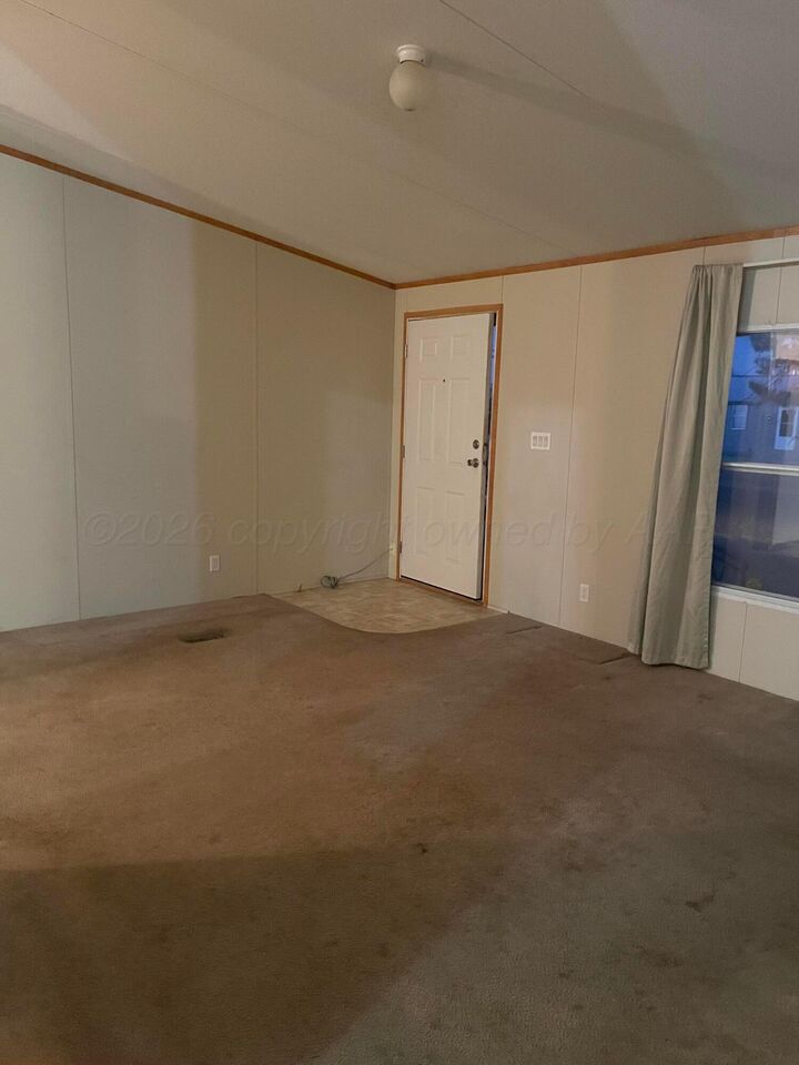 Property Photo:  401 N Grace Street  TX 79084 