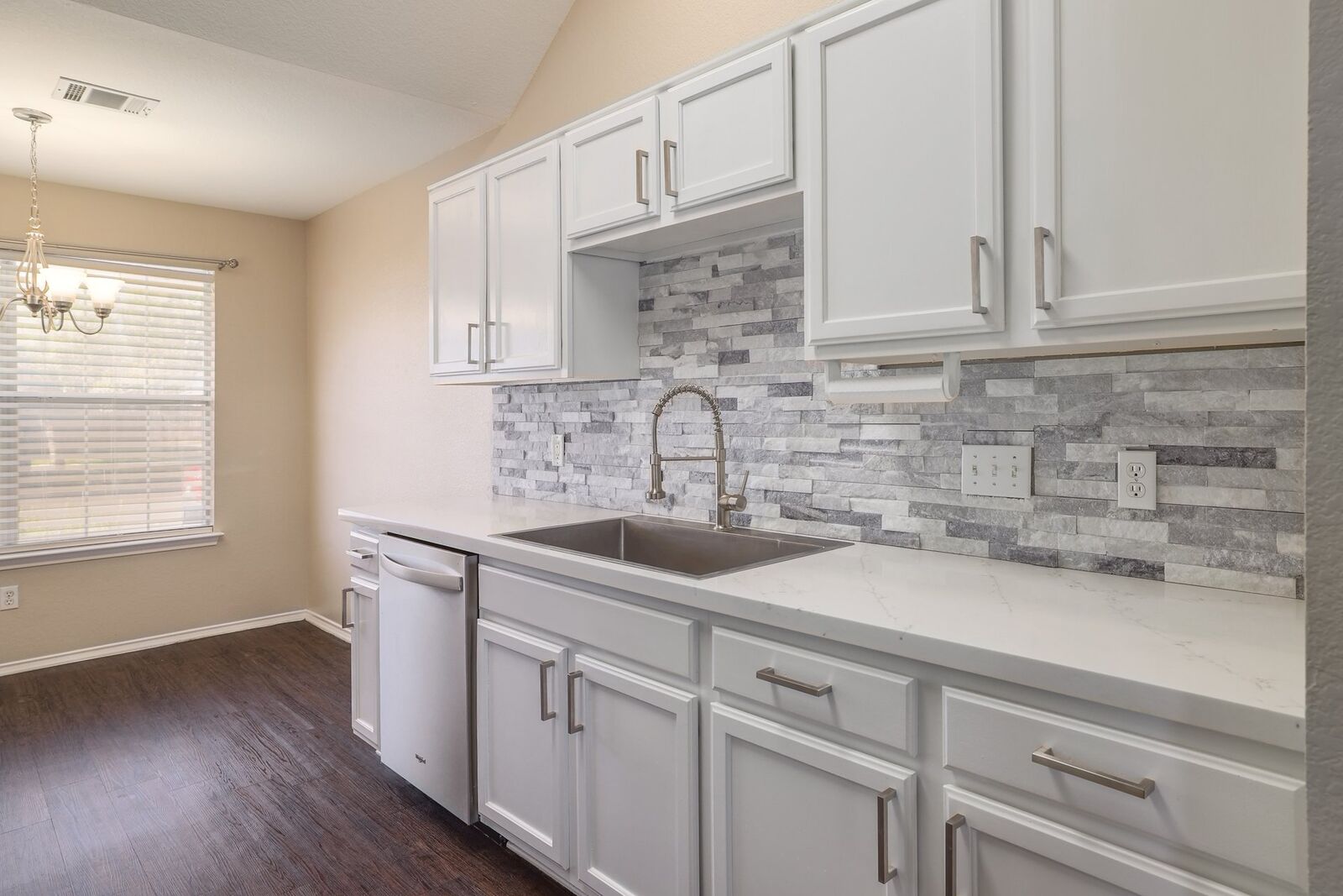 Property Photo:  1019 Leeds Castle Walk  TX 78626 