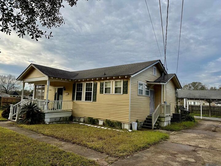 Property Photo: 5605 Lancaster Ave LA 70805