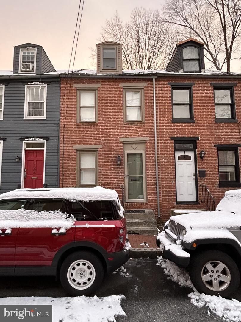 Property Photo:  924 Grand Street  PA 17102 