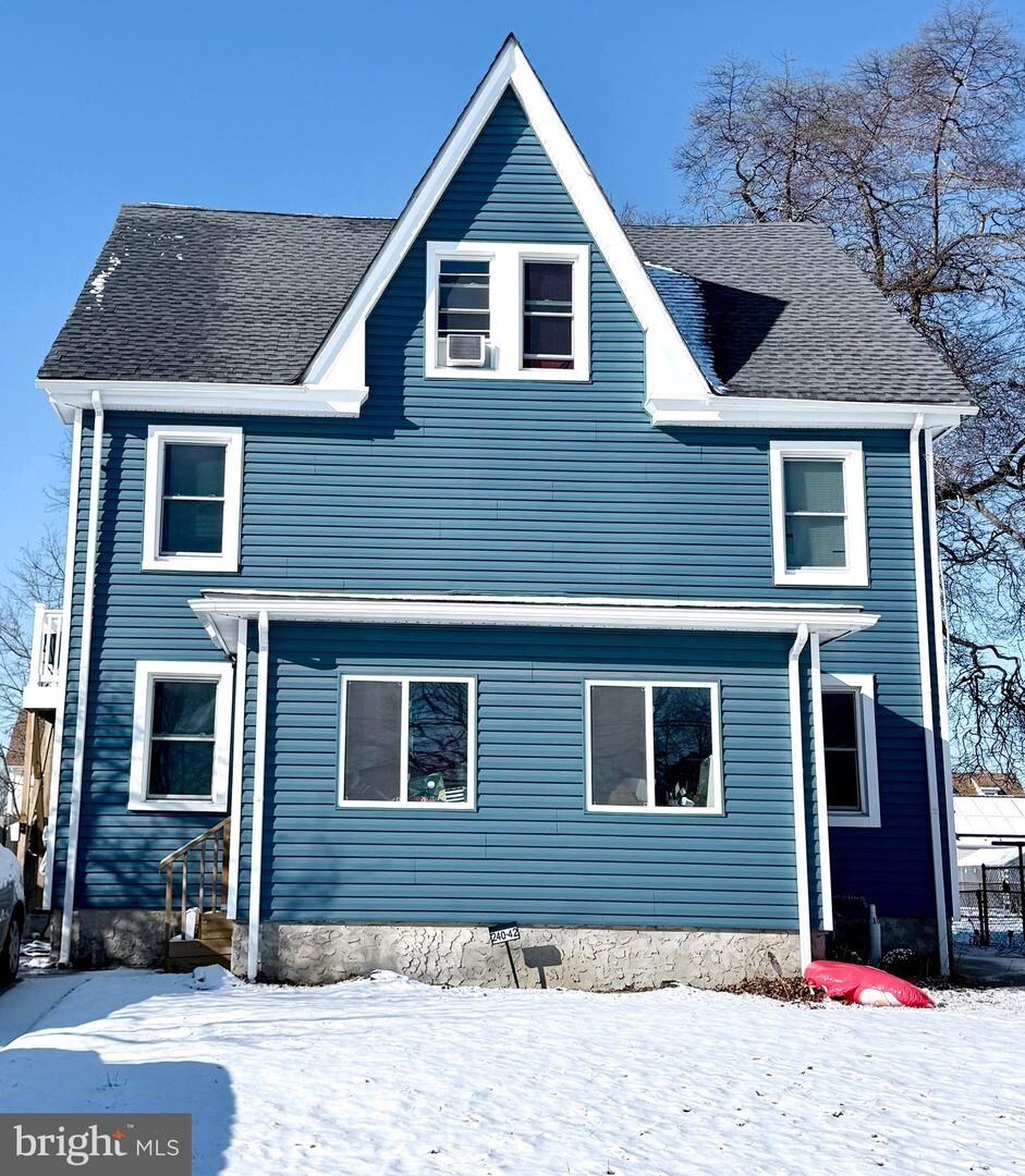 Property Photo:  240 Billings Avenue  NJ 08066 