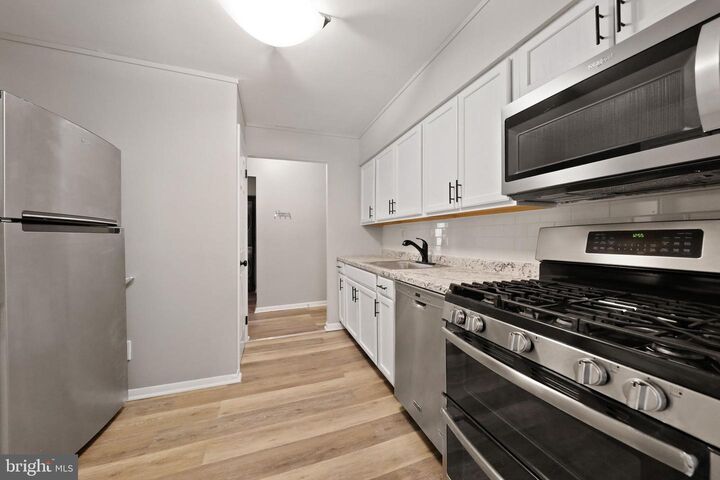 Property Photo:  113 Echelon Road 6  NJ 08043 