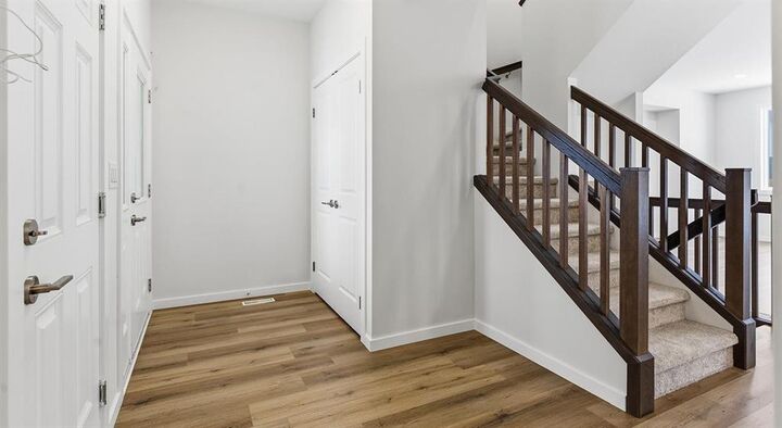 Property Photo:  54 Roaming Ridge Place  MB R3Y 0X0 