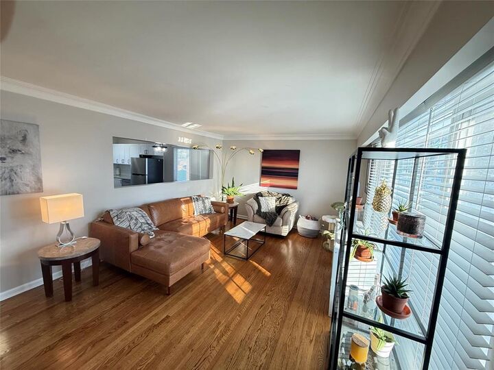 Property Photo:  973 Elizabeth Road  MB R2J 1B2 