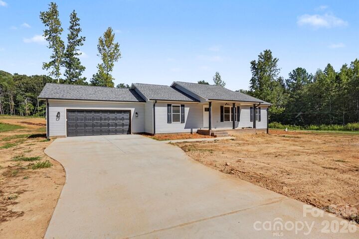 Property Photo: 2019 Pineview Drive NC 28150