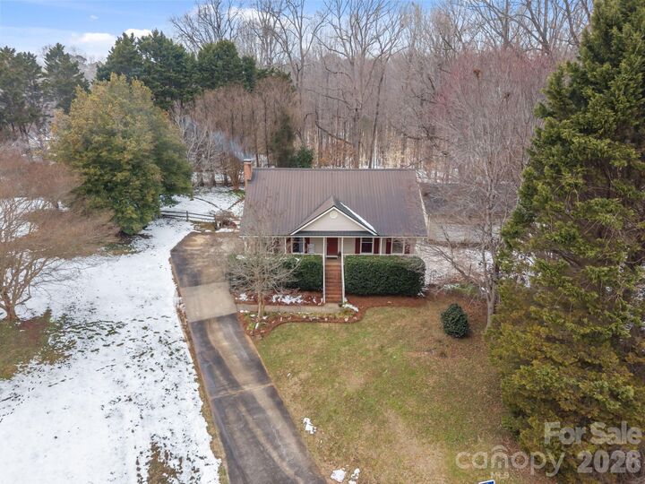 Property Photo:  113 Louisbourg Court  NC 28056 