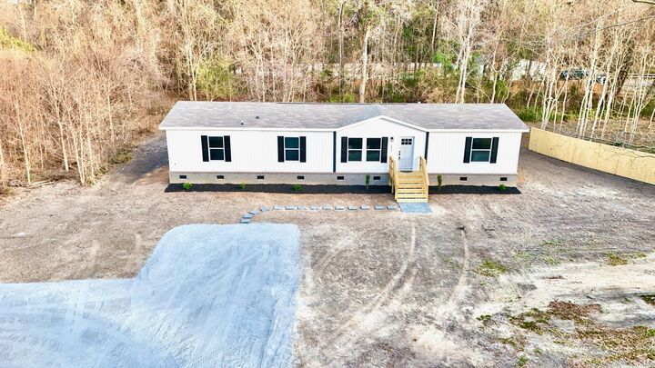 Property Photo: 1040 Merell Avenue SC 29431