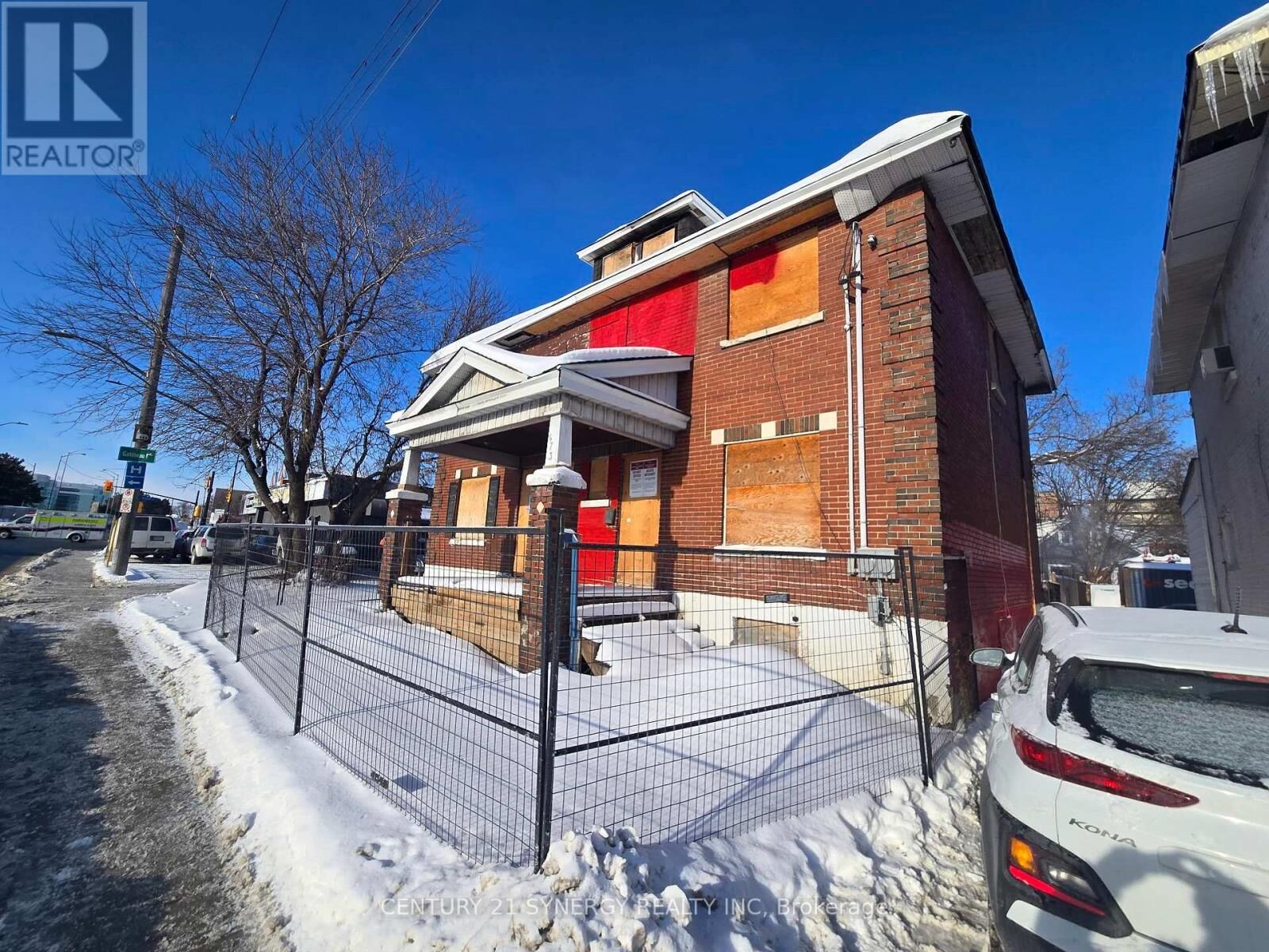 Property Photo:  473 Catherine Street  ON K1R 5T7 