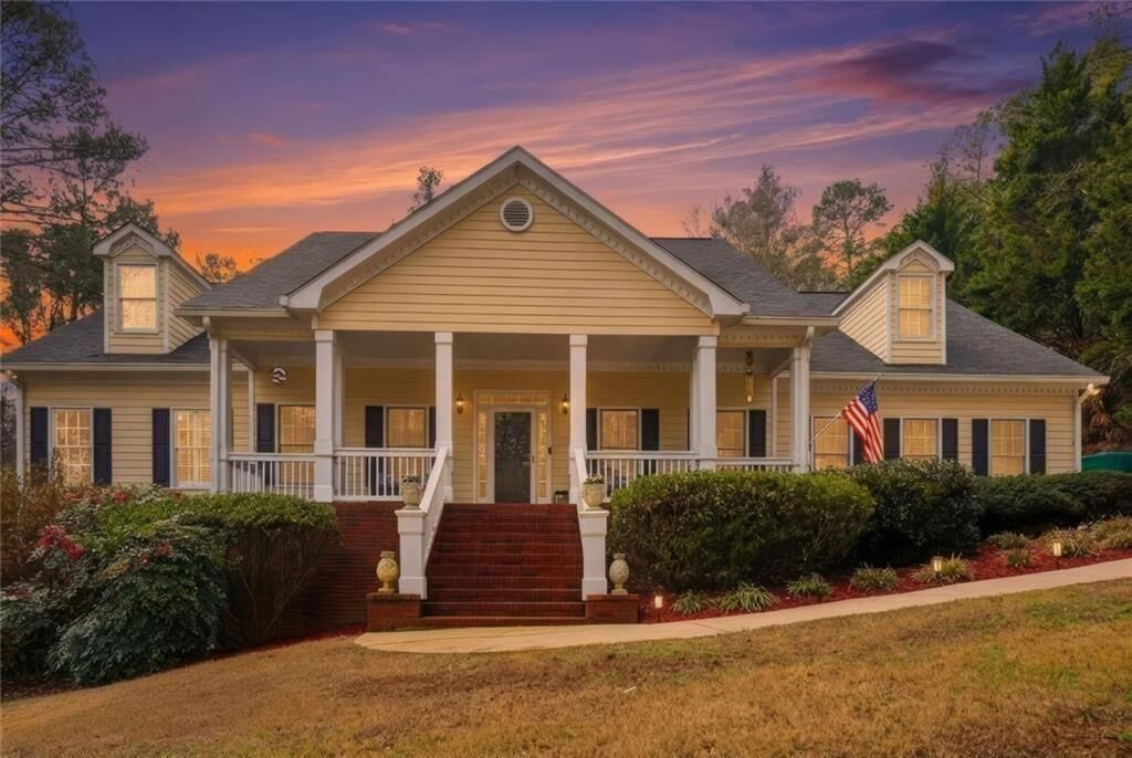 Property Photo:  2625 Abbey Ridge Road SW  GA 30094 