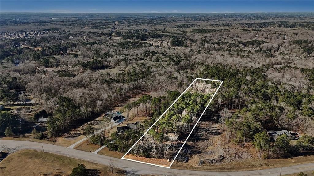 Property Photo:  815 N Moseley Drive  GA 30281 