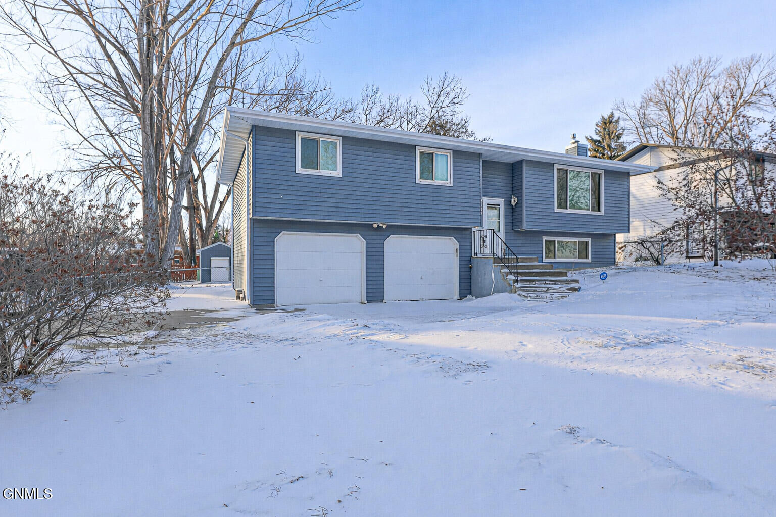 Property Photo:  1809 Longley Avenue  ND 58501 
