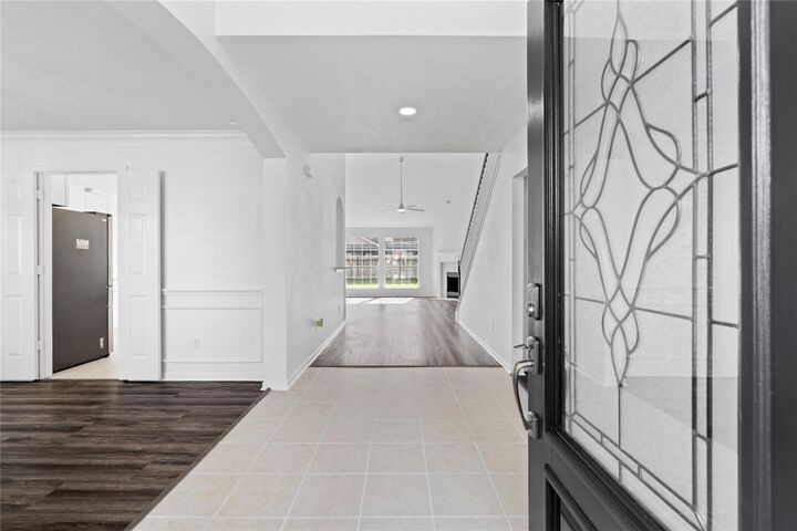 Property Photo: 434 Pinewood Ridge Drive TX 77386