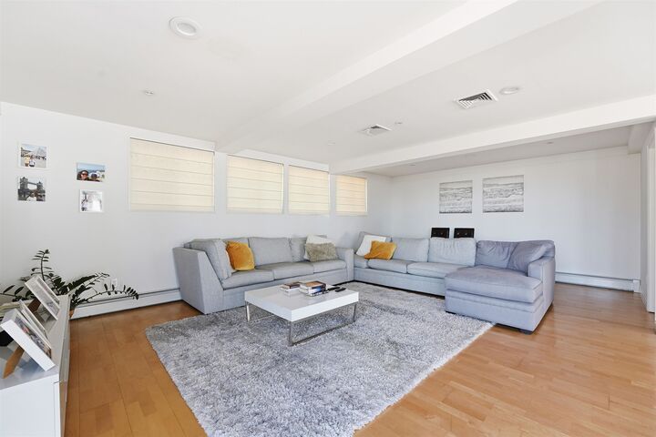 Property Photo:  27 Suffolk Lane  NJ 07670 