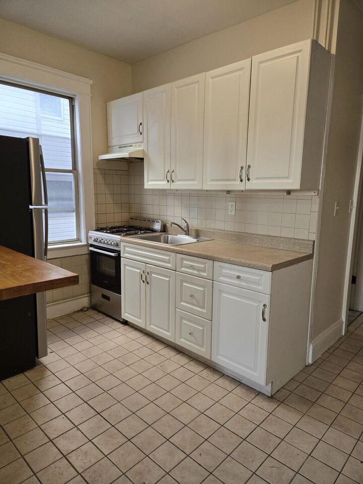 Property Photo:  436 Anderson Ave 4  NJ 07010 