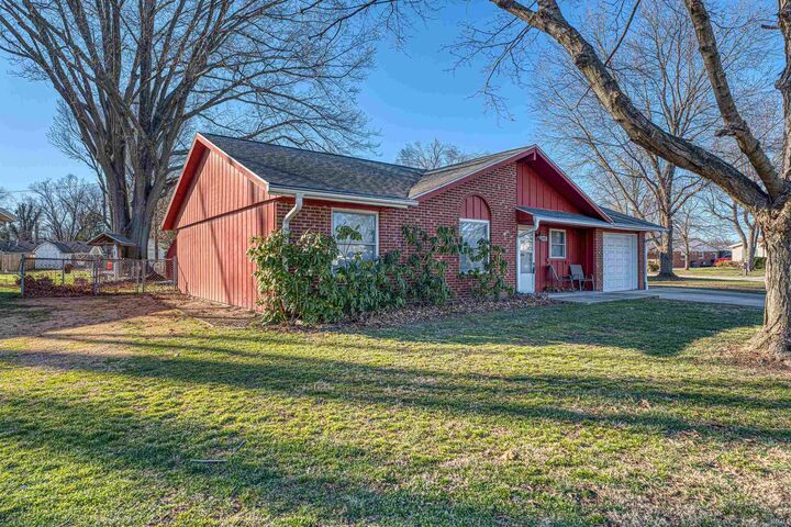 Property Photo:  1831 Chickasaw Drive  IN 47715 