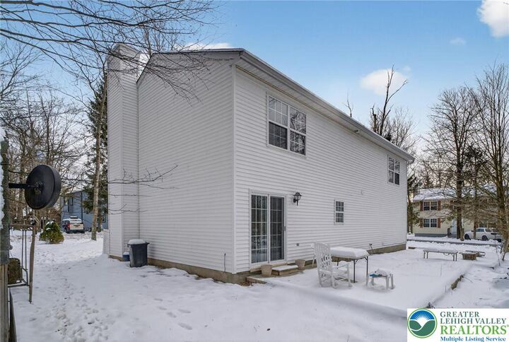 Property Photo:  6318 Ventnor Drive  PA 18466 