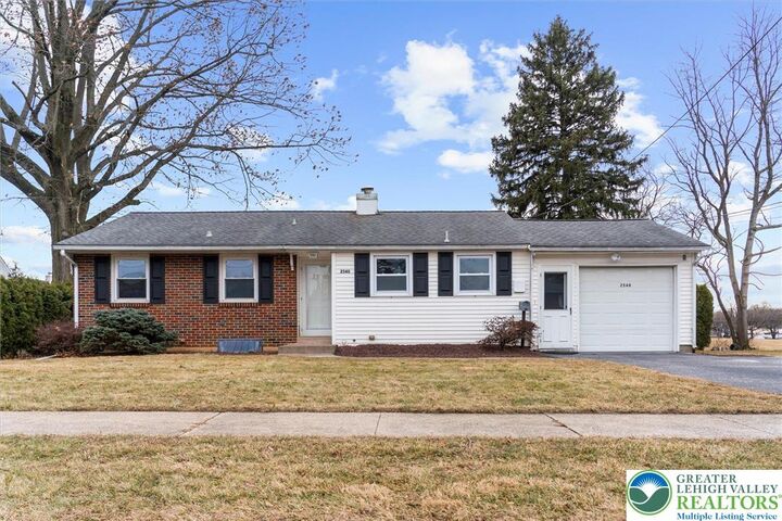 Property Photo:  2540 South Street  PA 18104 