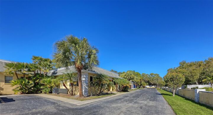 Property Photo: 2425 Aspinwall Street 2425 FL 34237