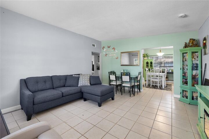 Property Photo: 1401 Wilton Avenue FL 32805