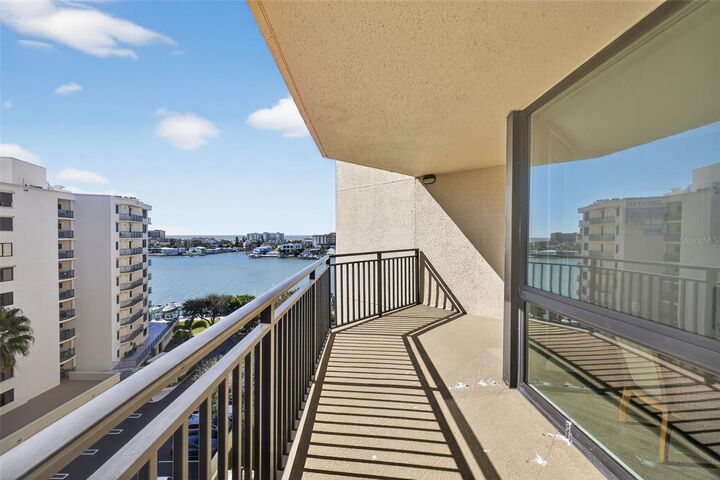 Property Photo:  690 Island Way 911  FL 33767 